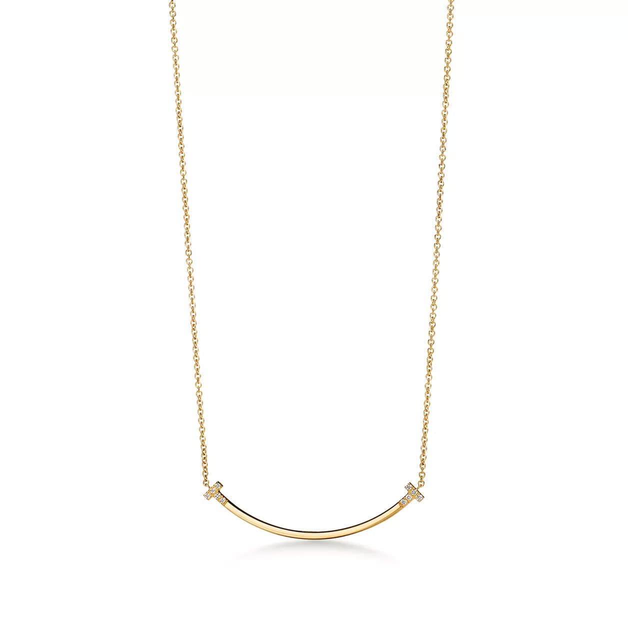 Style reference for pendant necklace retouching